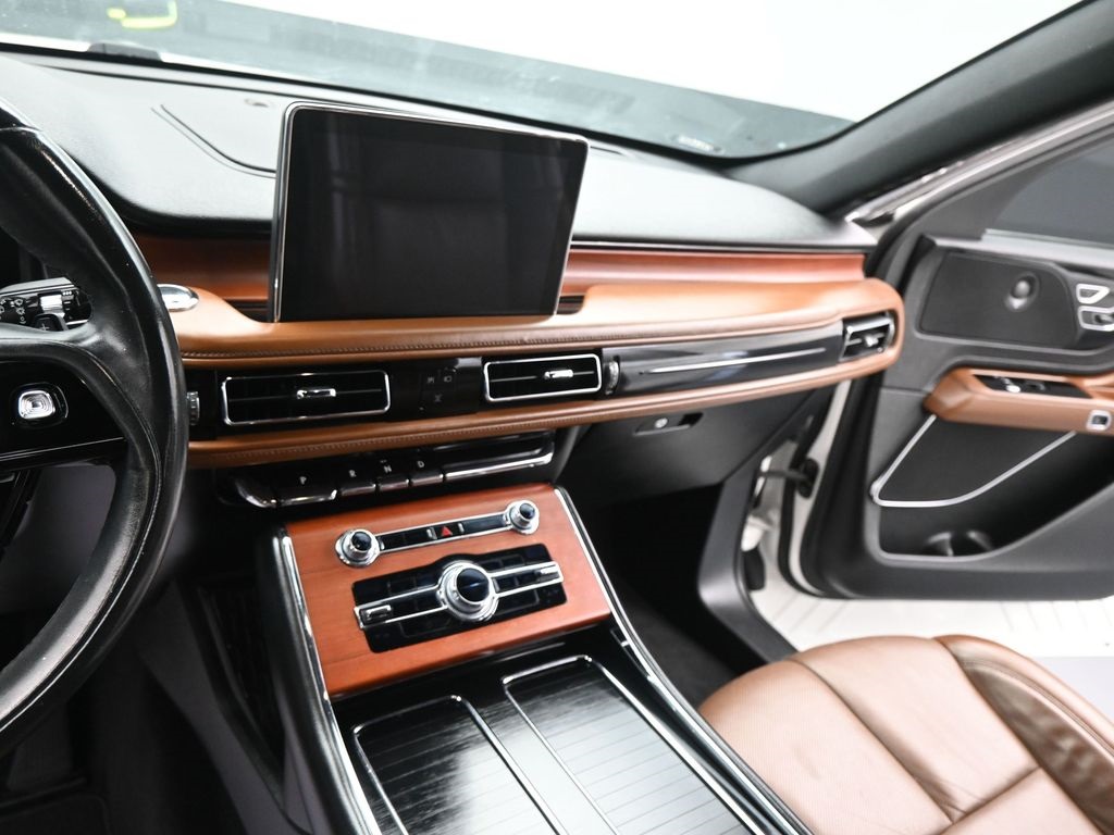 2020 Lincoln Aviator Reserve photo 2