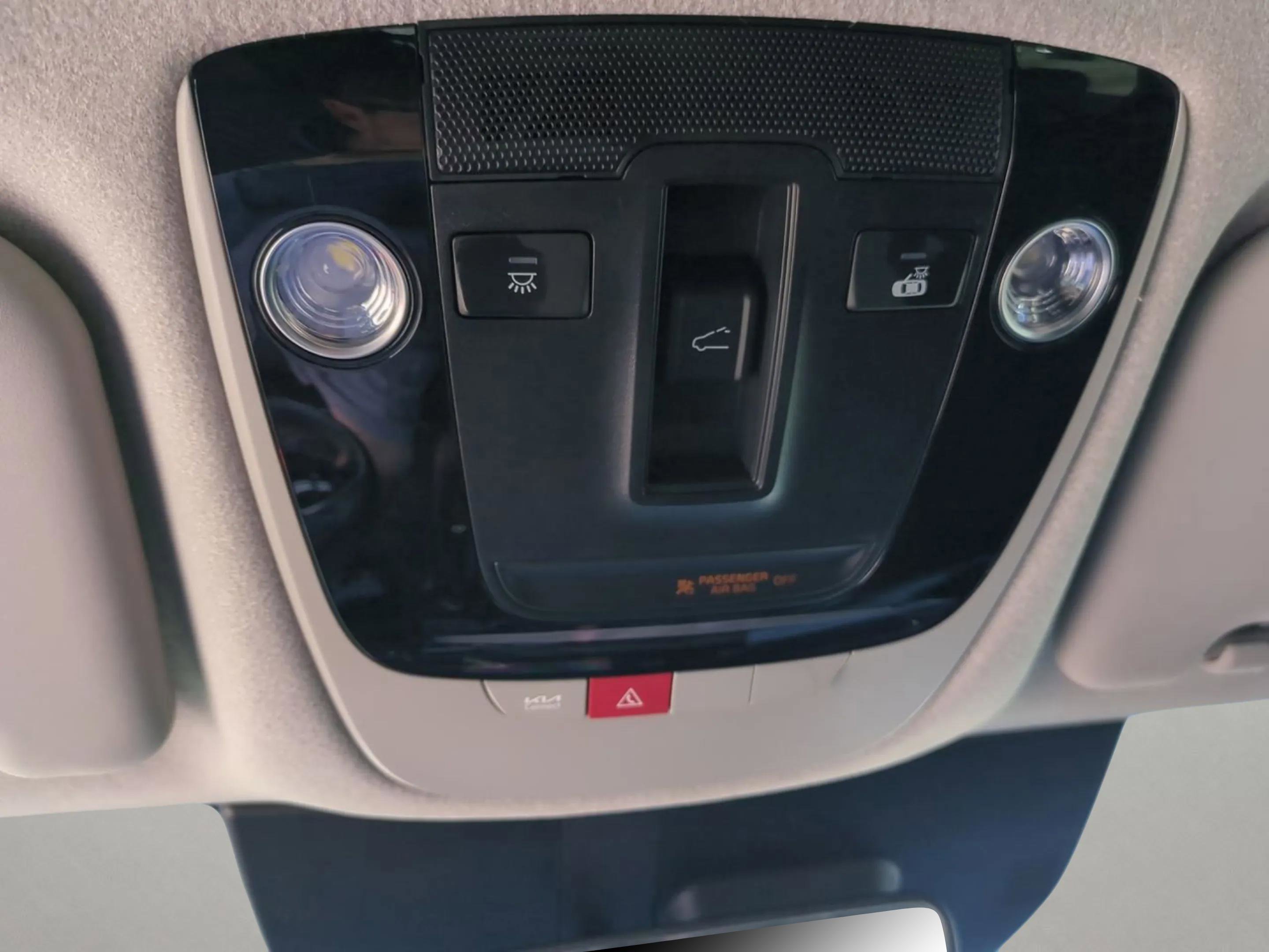2023 Kia Niro EX Touring photo 22