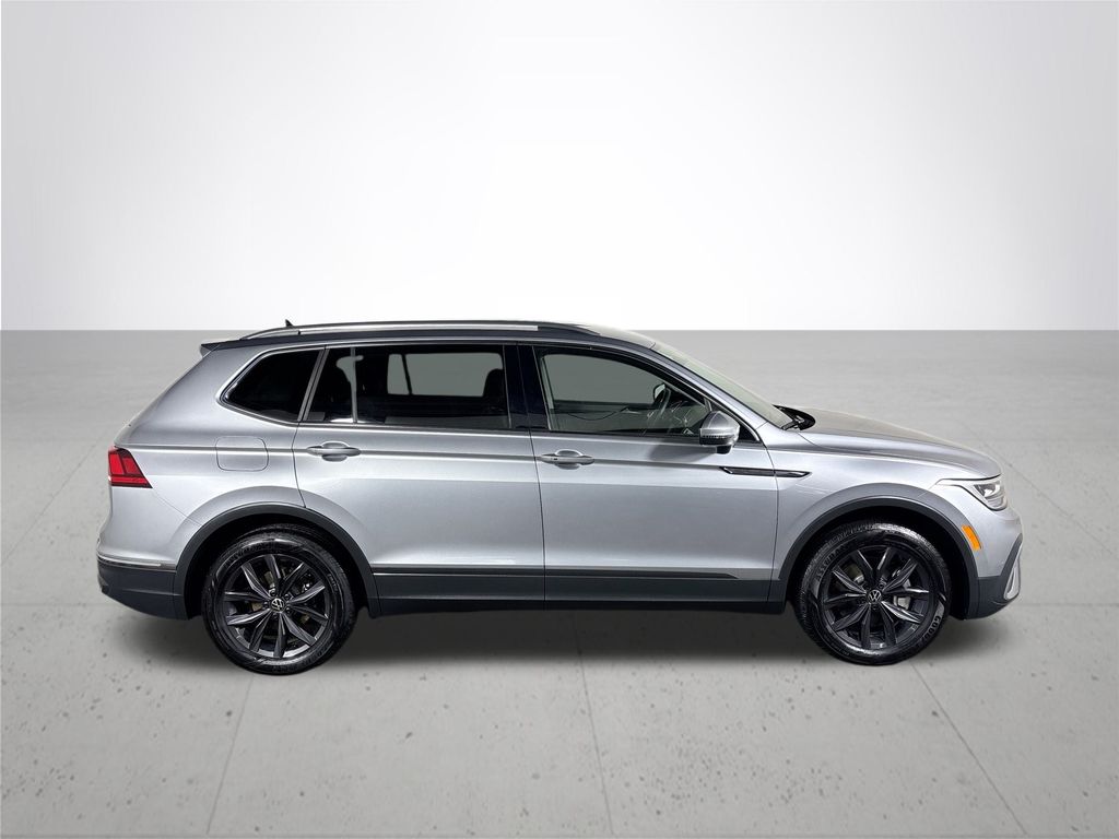 2024 Volkswagen Tiguan SE Wolfsburg Edition photo 5