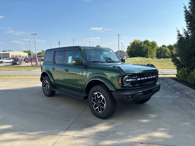 2025 Ford Bronco Outer Banks photo 31