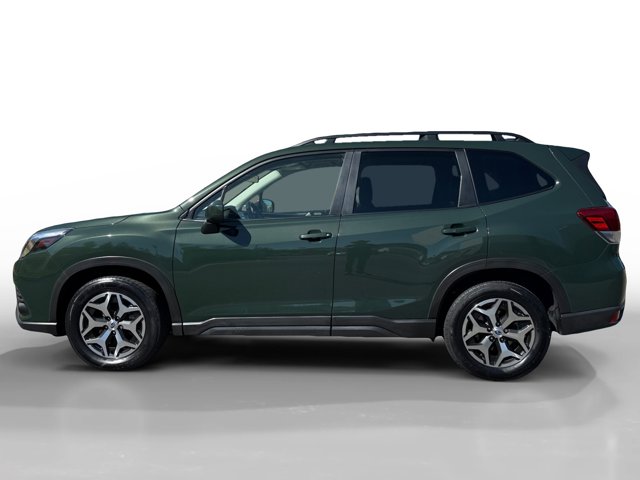 2023 Subaru Forester Premium photo 2