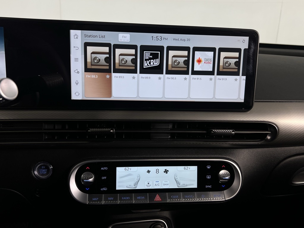 2025 Genesis GV60 RWD photo 14