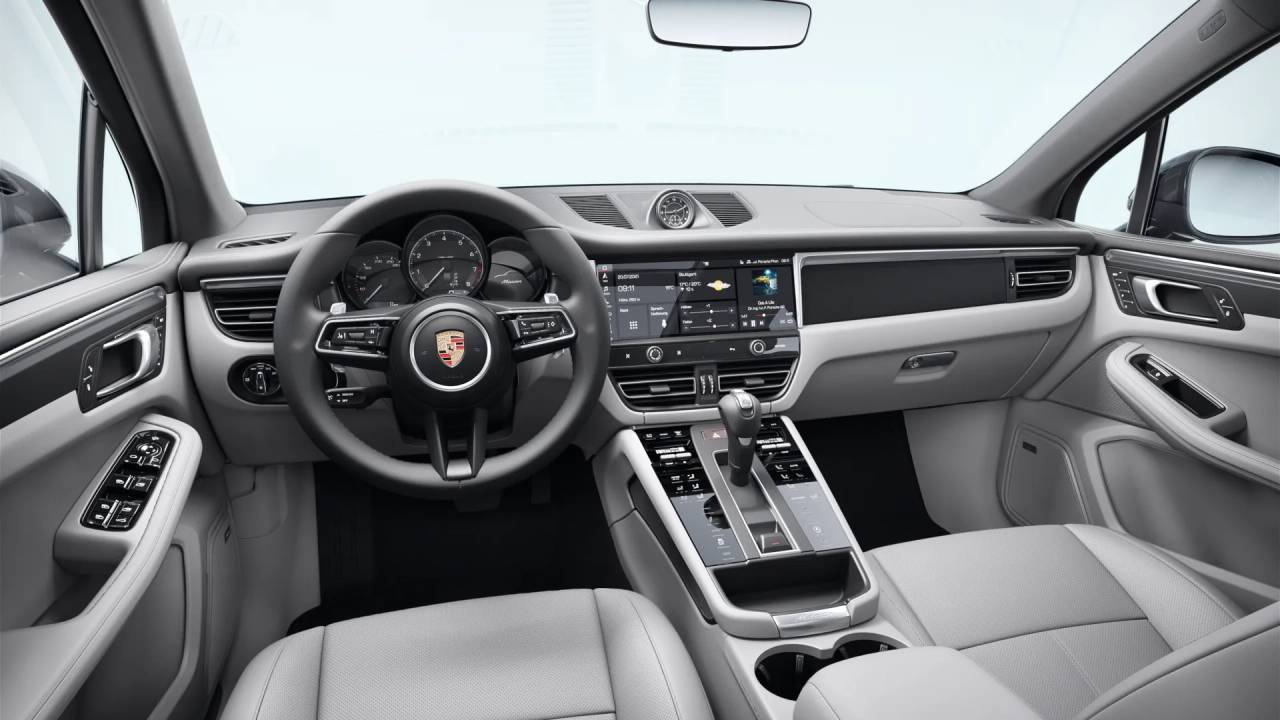2026 Porsche Macan T photo 9