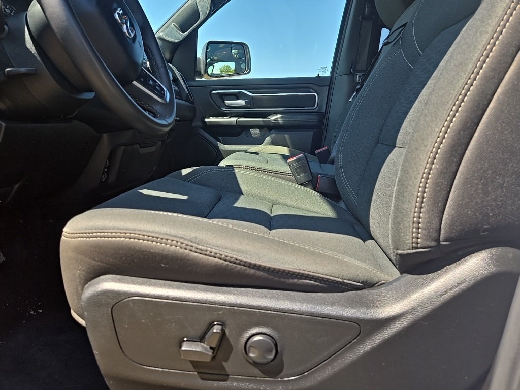2025 Ram 1500 Big Horn Lone Star photo 4