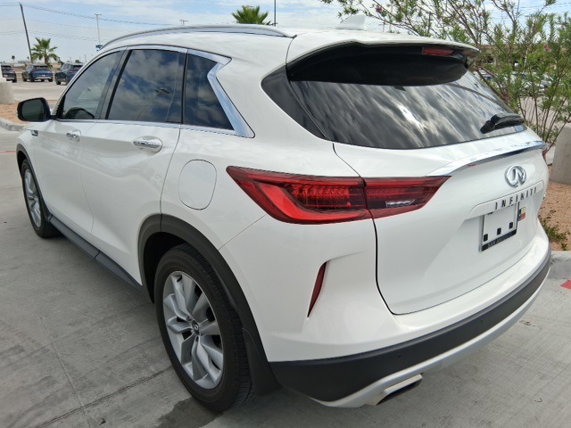 2022 Infiniti QX50 Luxe photo 2