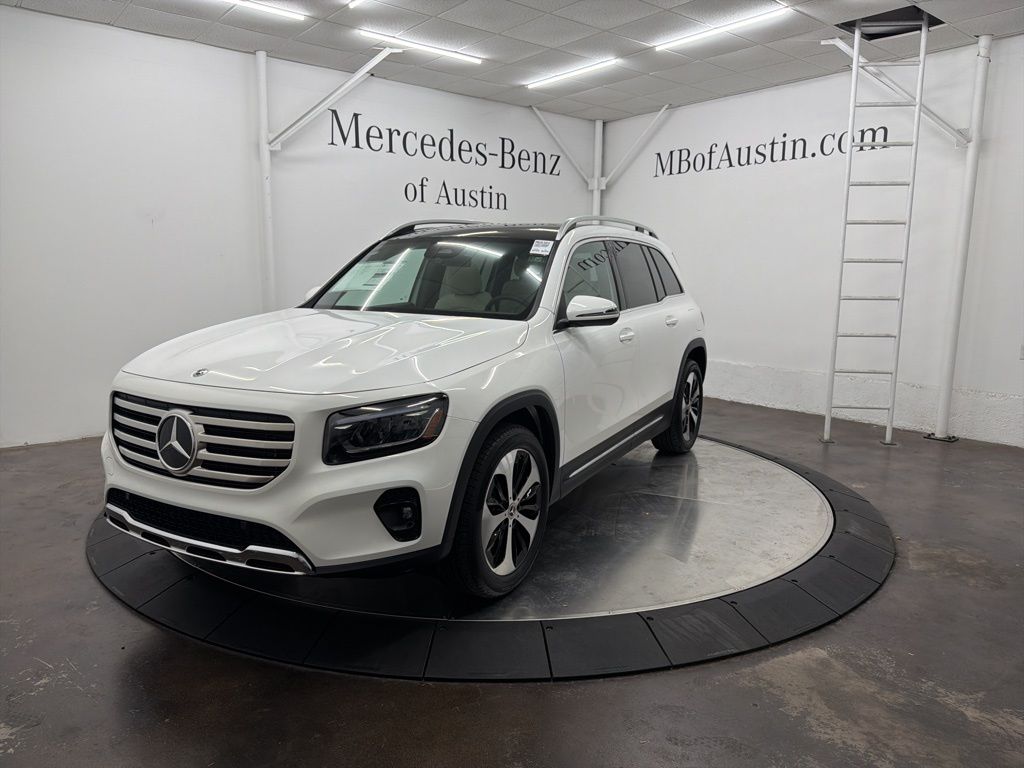 2026 Mercedes Benz GLB 250 photo 2