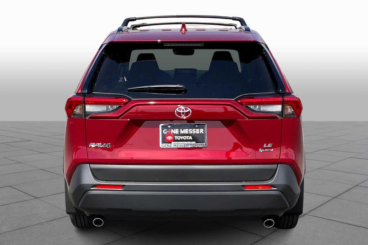 2025 Toyota RAV4 Hybrid LE photo 4