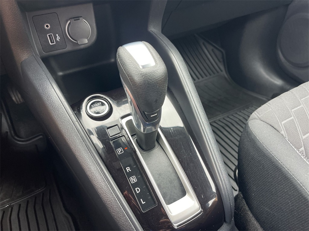 2021 Nissan Kicks S photo 14