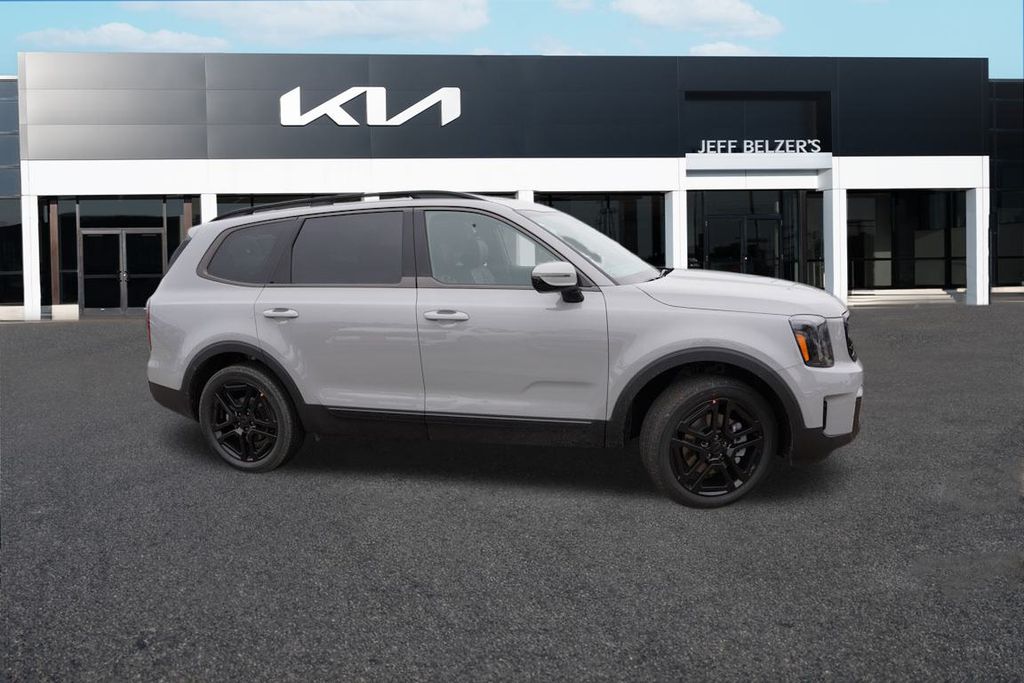 2025 Kia Telluride SX Prestige X-Line photo 2