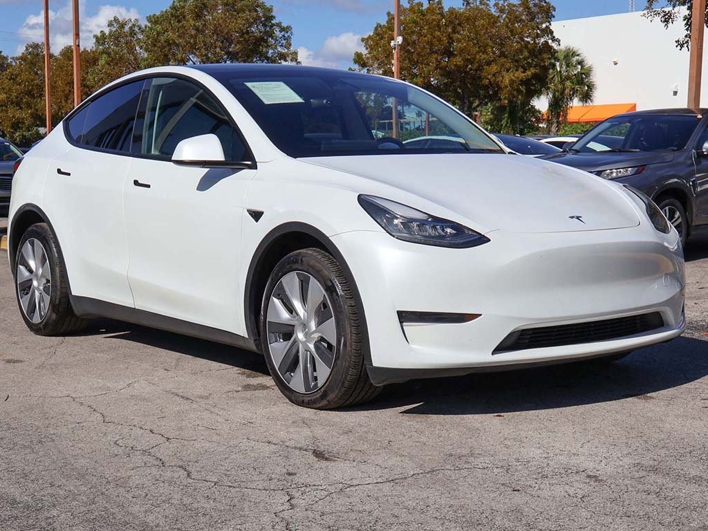 Used 2023 Tesla Model Y Long Range with VIN 7SAYGDEE4PA037882 for sale in Miami, FL