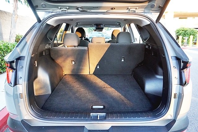 Used 2024 Gray Hyundai SEL image 12