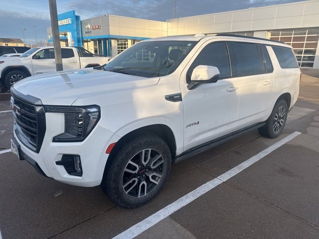 2021 GMC Yukon XL AT4's photo