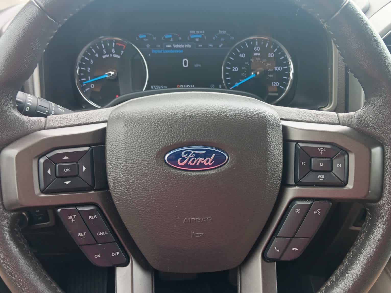 2020 Ford Expedition XLT photo 10
