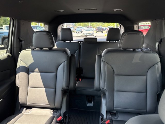 2026 Chevrolet Traverse photo 3