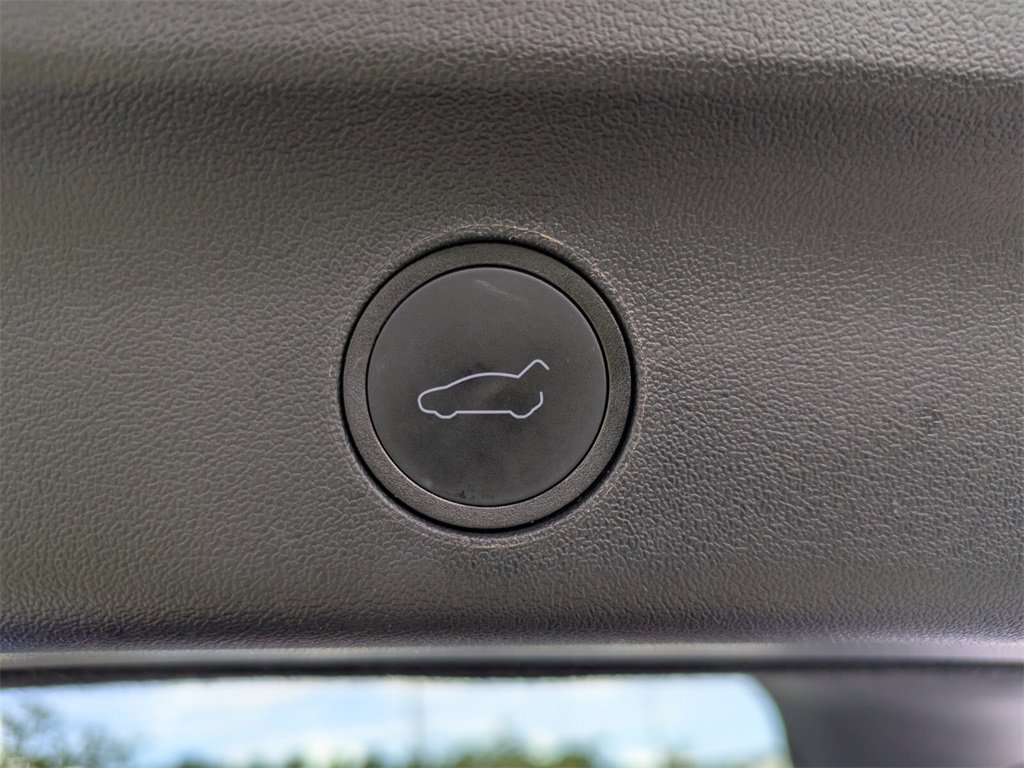2023 Tesla Model Y Performance photo 17