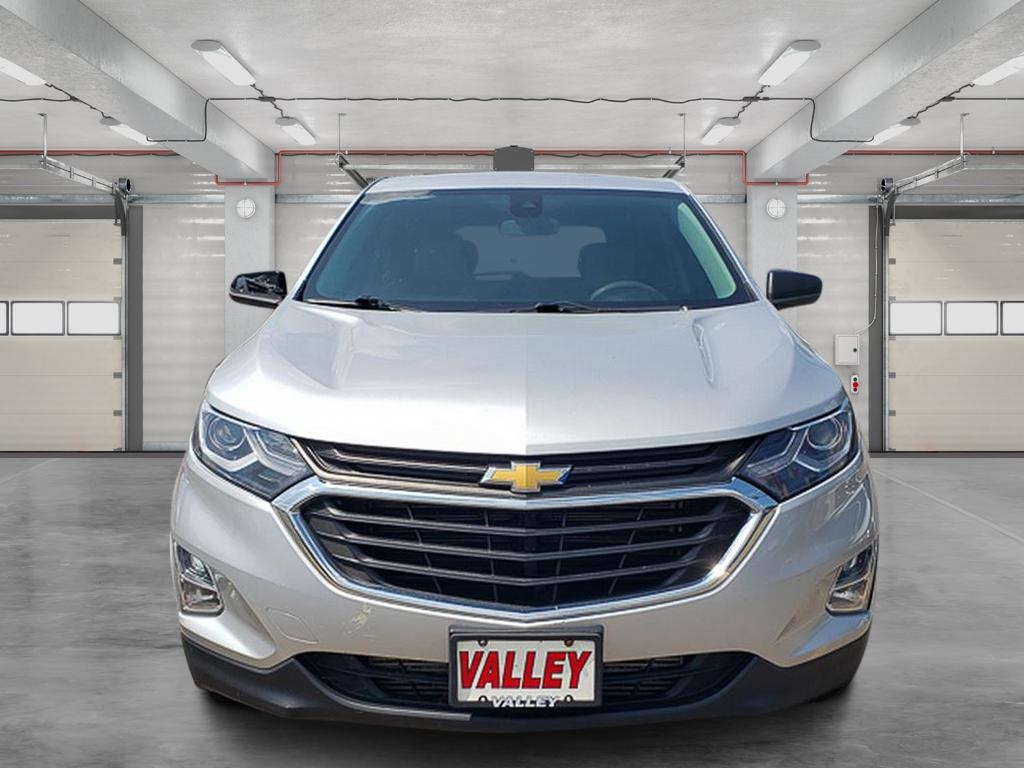 2021 Chevrolet Equinox LS photo 2