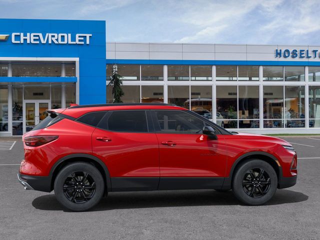 2025 Chevrolet Blazer 2LT photo 3
