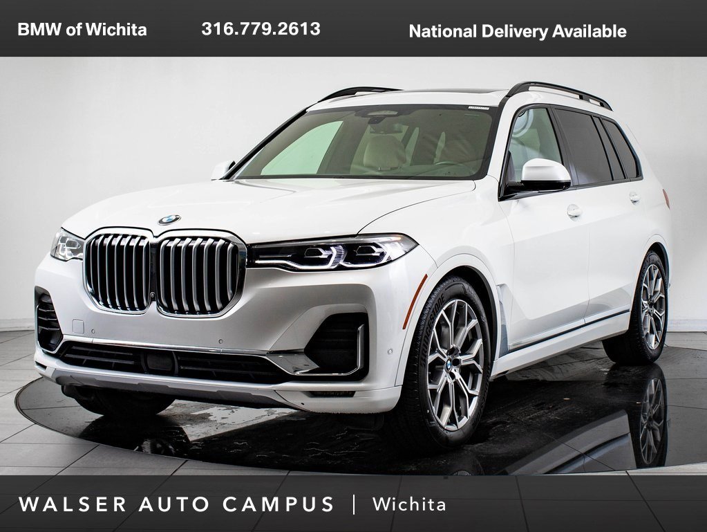 2021 BMW X7 40i's photo