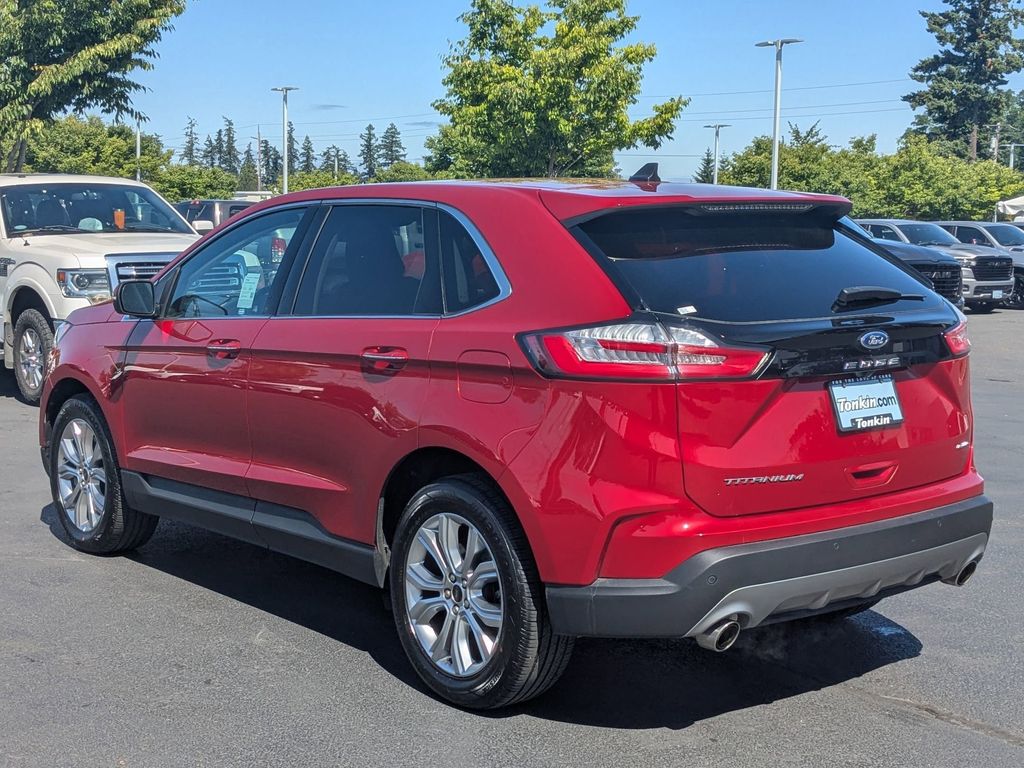 2024 Ford Edge Titanium photo 4