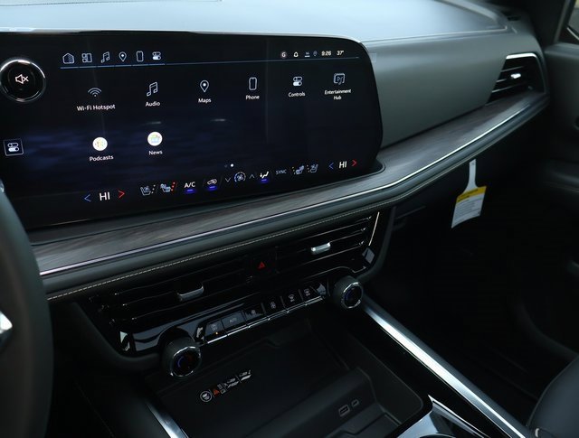 2025 Chevrolet Suburban Premier photo 18