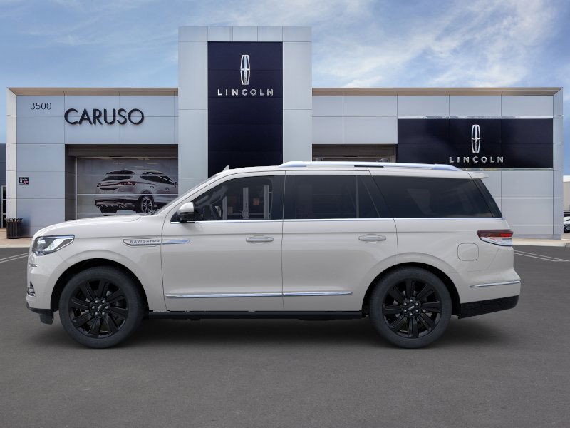 2024 Lincoln Navigator Reserve photo 3
