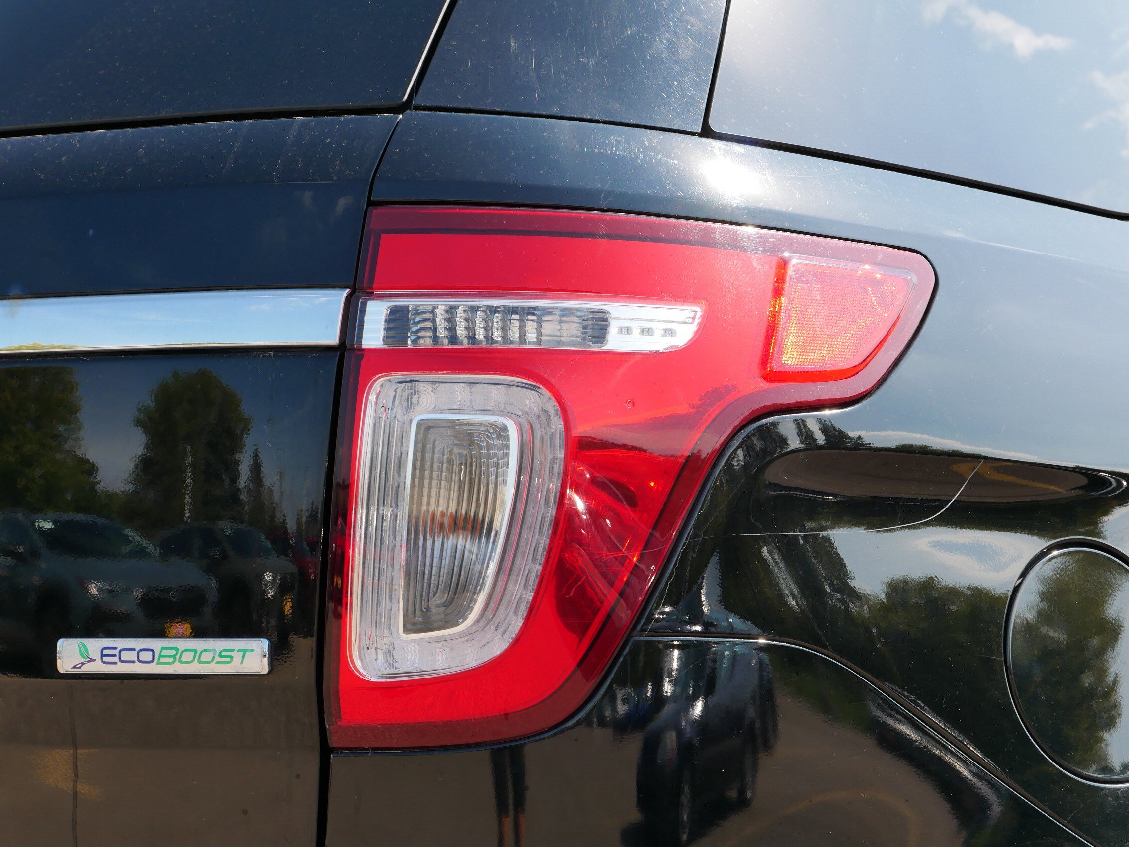 2012 Ford Explorer Base photo 16