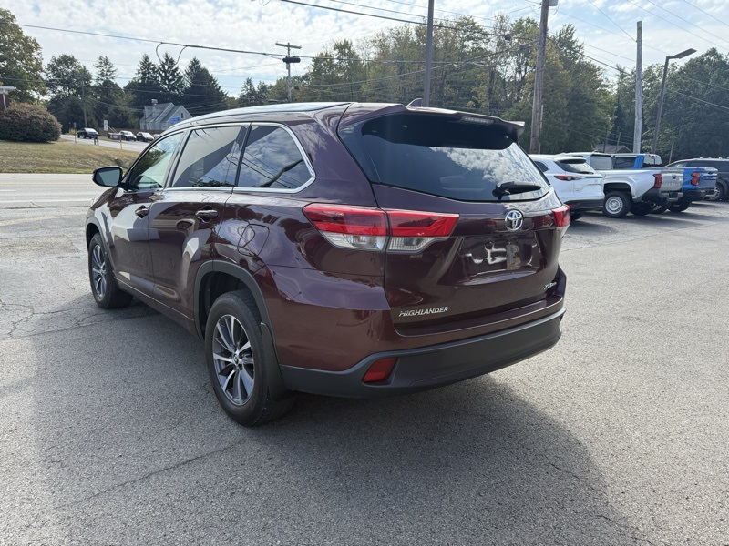 2017 Toyota Highlander XLE photo 7