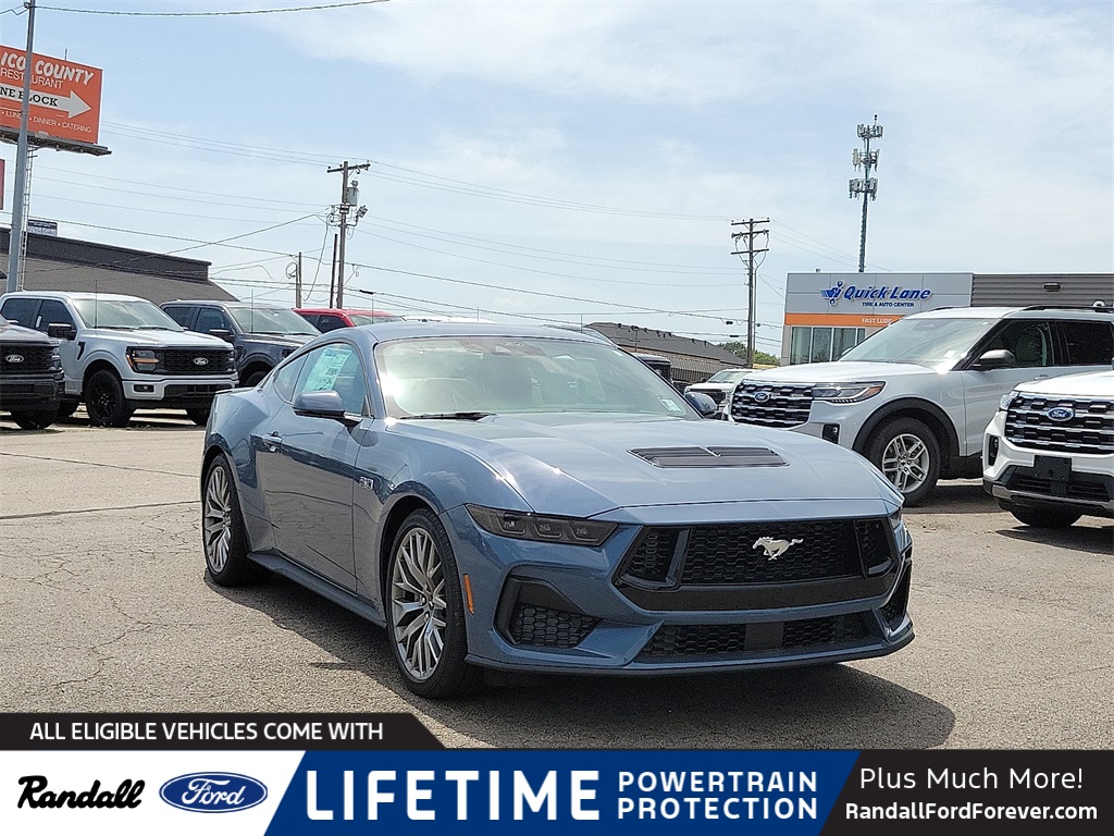 2025 Ford Mustang GT Premium's photo