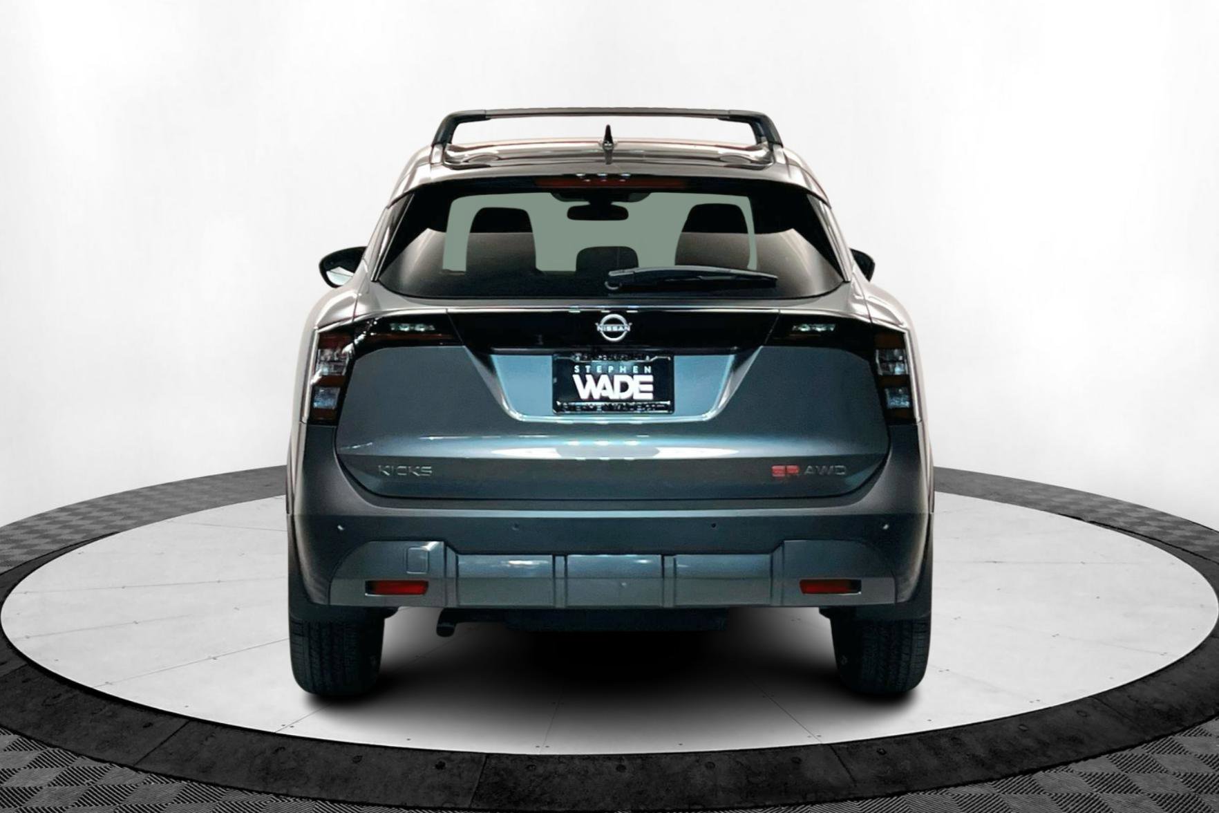 2025 Nissan Kicks SR photo 4
