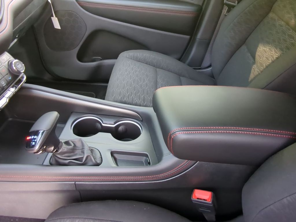 2025 Dodge Durango GT photo 13