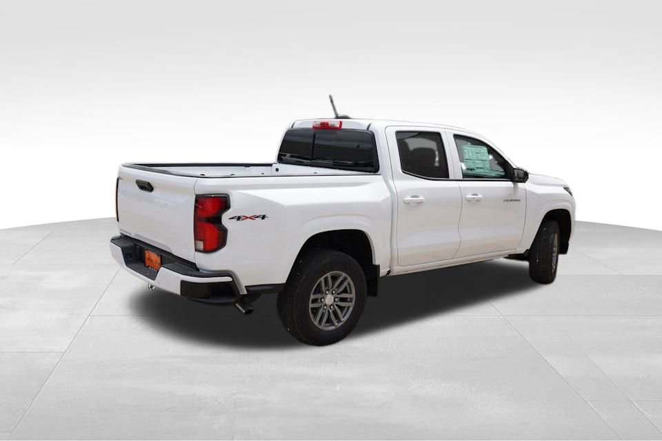 2025 Chevrolet Colorado Work Truck LT photo 3