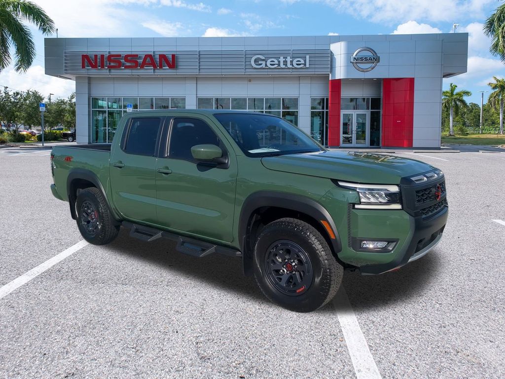 2025 Nissan Frontier PRO-4X photo 2