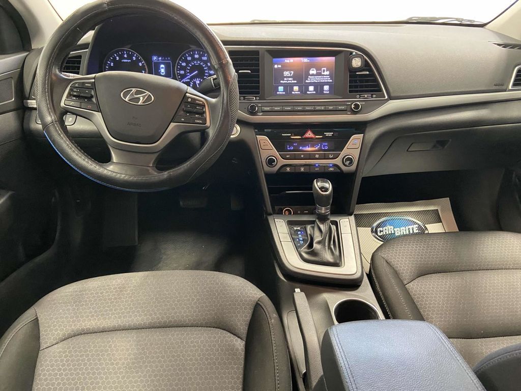 2017 Hyundai Elantra Value Edition photo 9