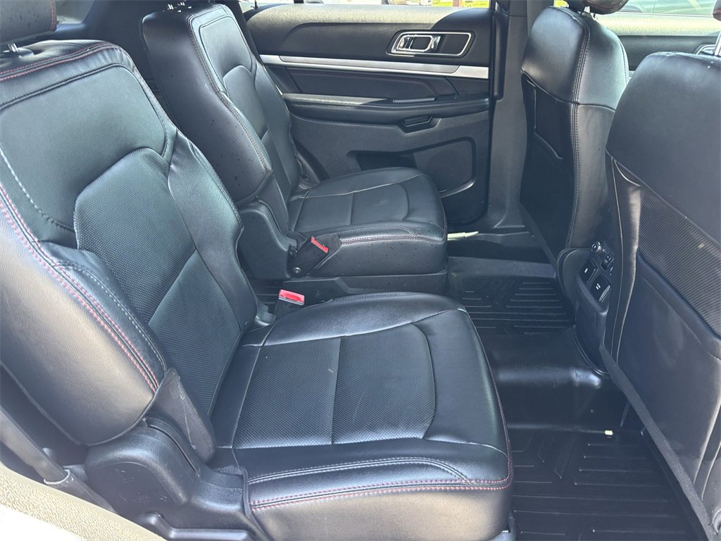2018 Ford Explorer Sport photo 21