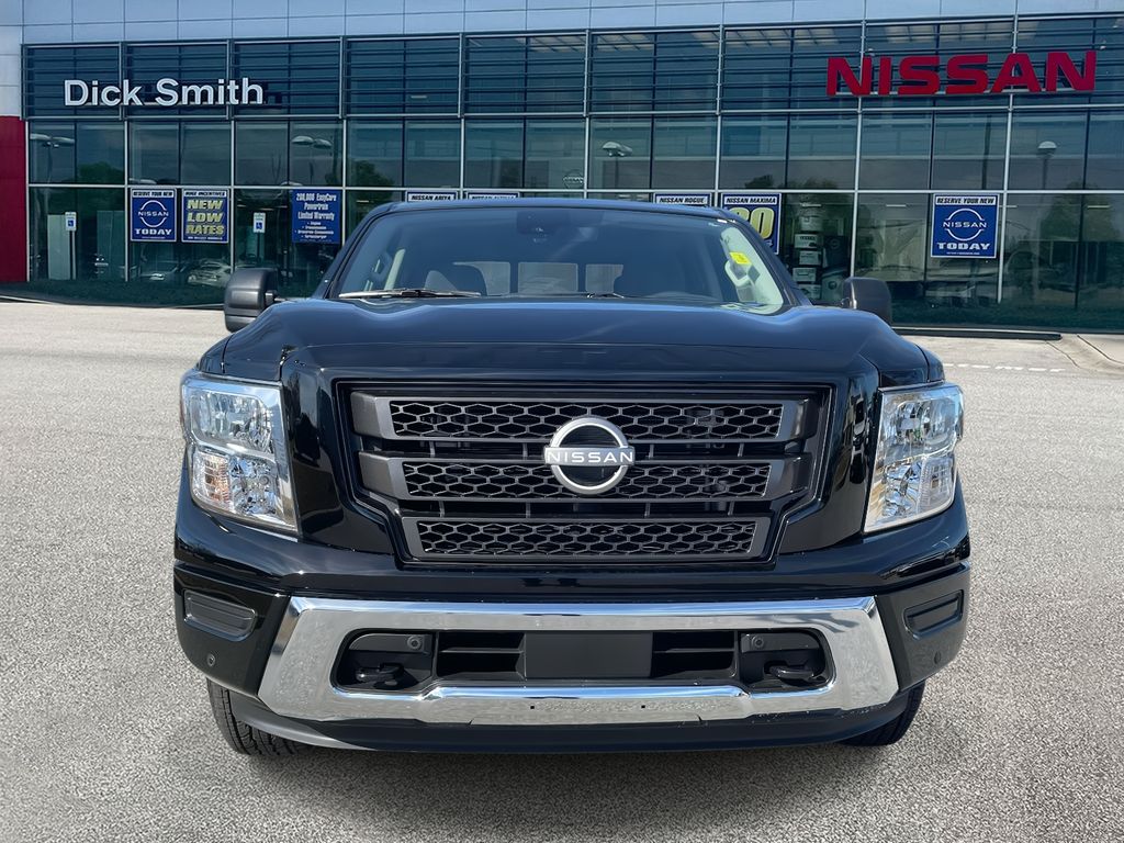 2024 Nissan Titan SV photo 2
