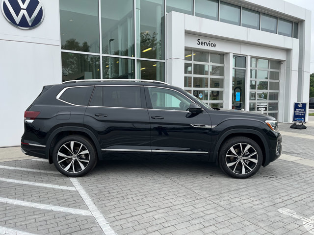 2025 Volkswagen Atlas SEL Premium R-Line photo 9