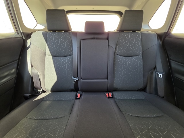 2024 Toyota RAV4 Hybrid XLE photo 15