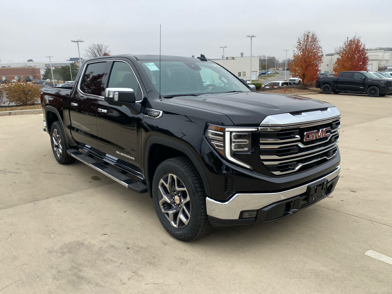 2026 Gmc Sierra 1500 SLT photo 4