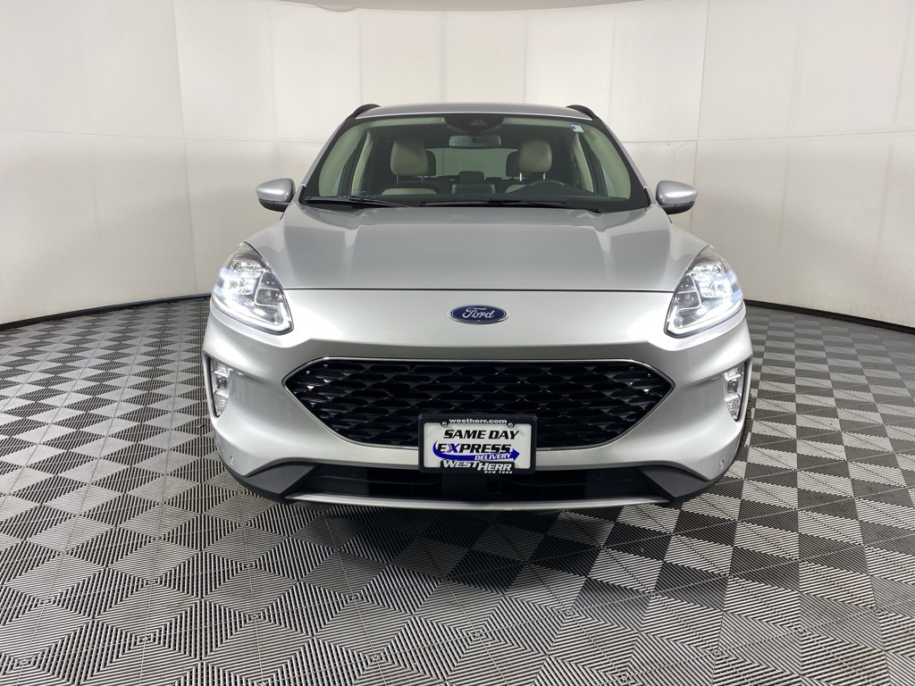 2020 Ford Escape Titanium Hybrid photo 2