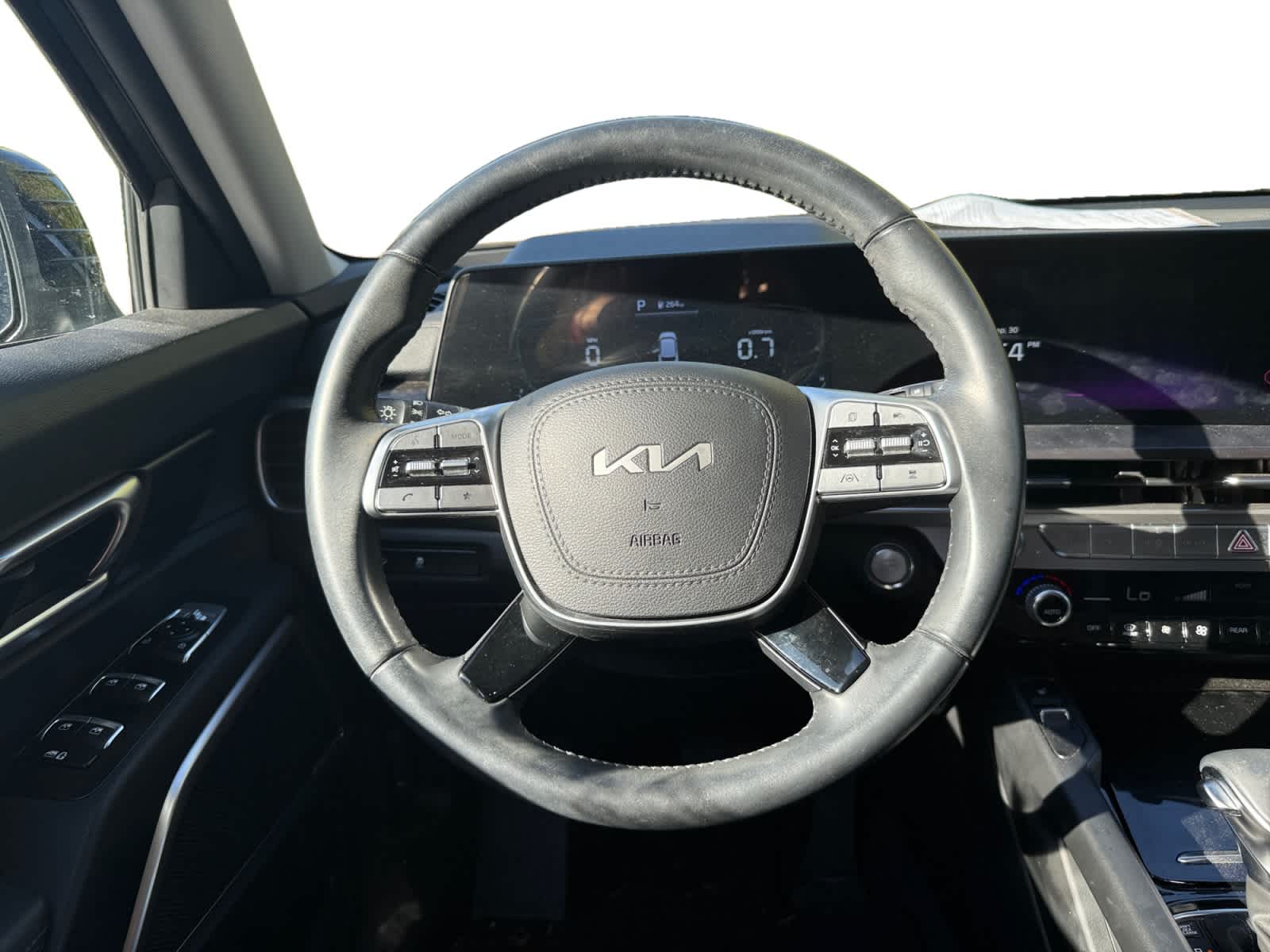 2023 Kia Telluride S photo 12