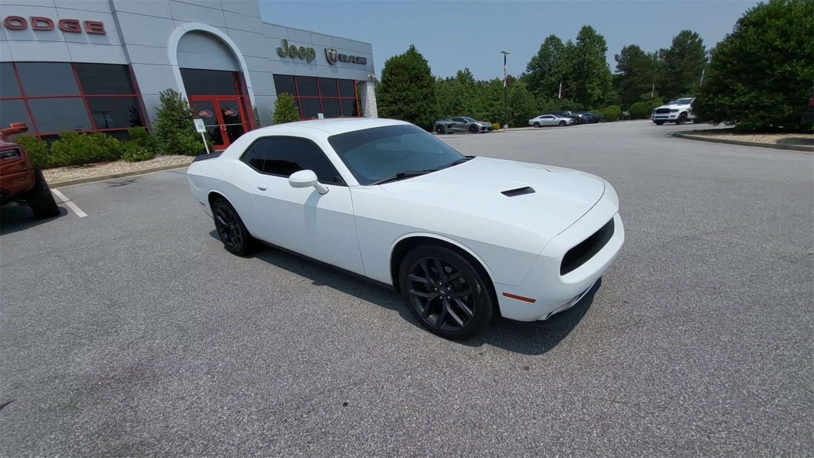 2020 Dodge Challenger SXT photo 4