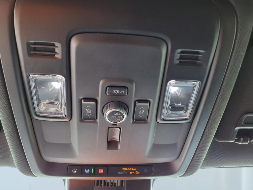 2025 Chevrolet Tahoe Premier photo 28