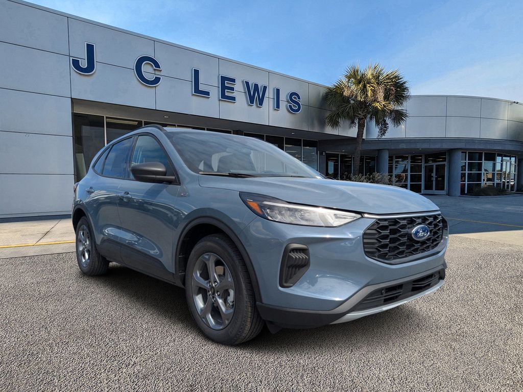 2026 Ford Escape ST-Line's photo