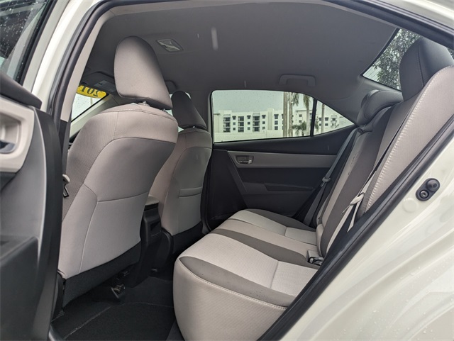 2019 Toyota Corolla L photo 7
