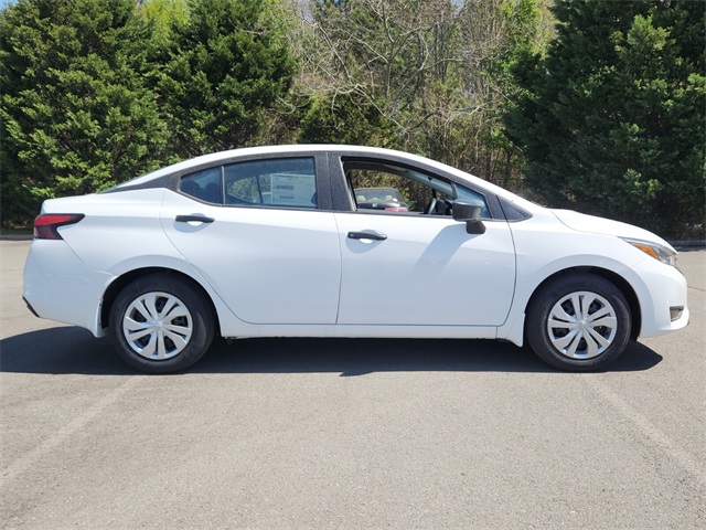 2025 Nissan Versa S photo 2