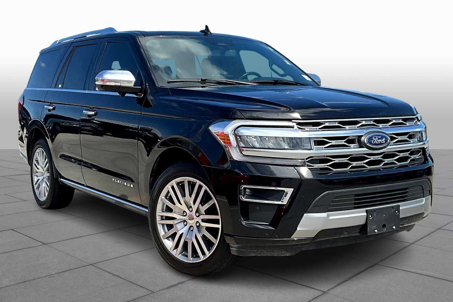 2023 Ford Expedition Platinum photo 2