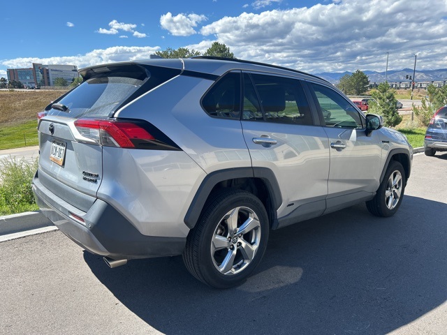 2020 Toyota RAV4 Hybrid Limited photo 3
