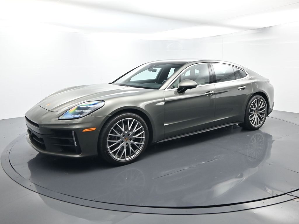 2025 Porsche Panamera Base's photo