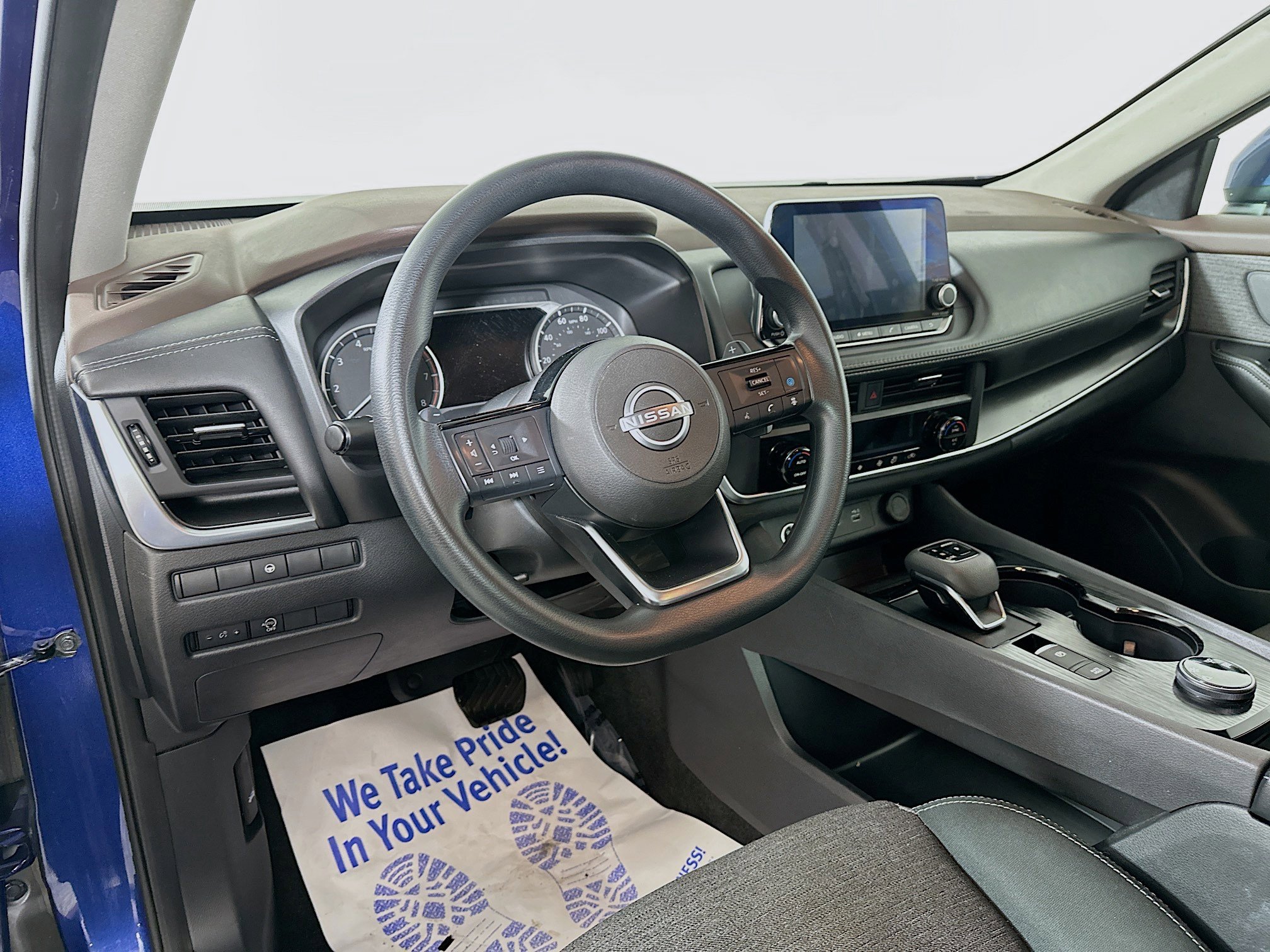 2023 Nissan Rogue SV photo 9