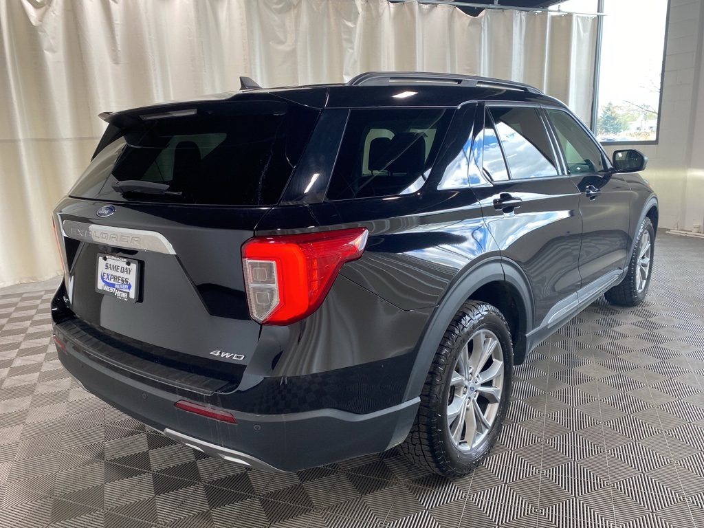 2022 Ford Explorer XLT photo 14